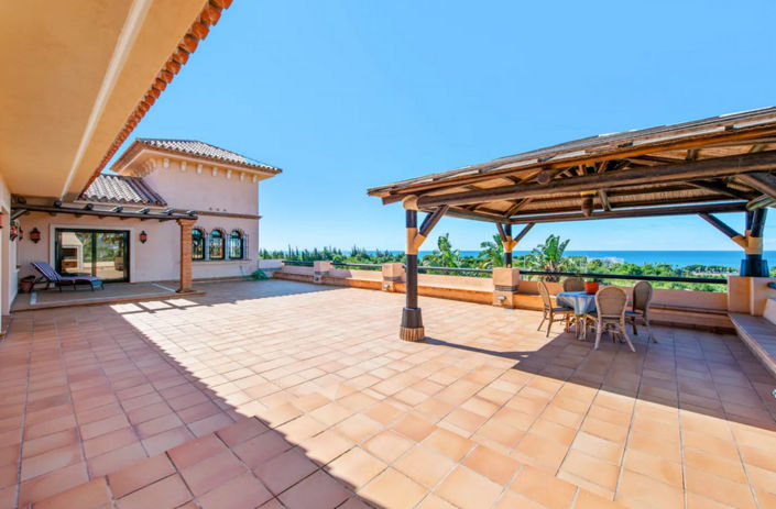 Image No.2-6 Bed Villa for sale