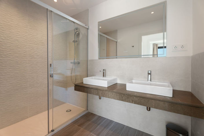Image No.23-4 Bed Apartment for sale