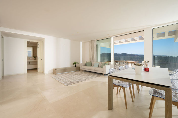 Image No.24-3 Bed Apartment for sale