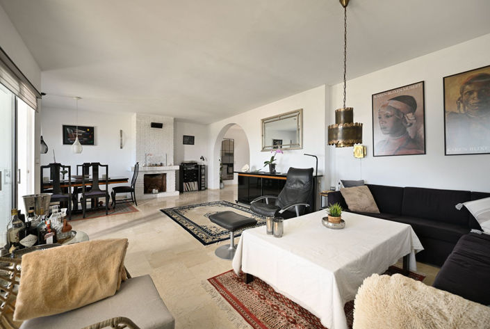 Image No.15-2 Bed Villa for sale