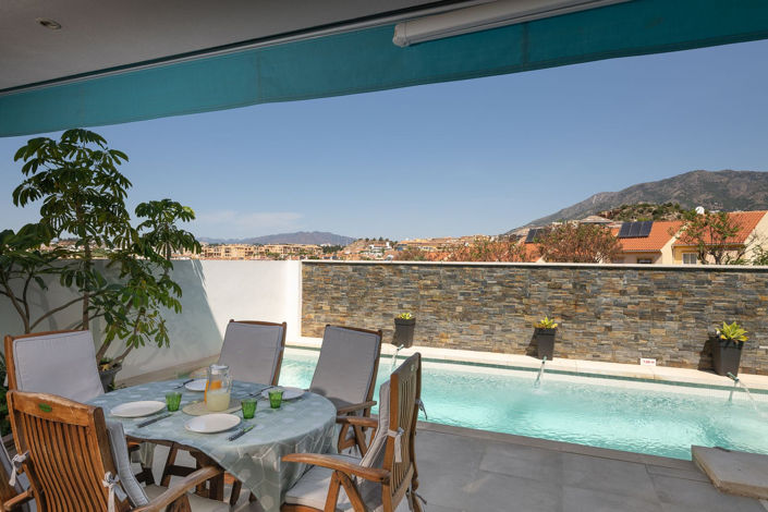 Image No.19-5 Bed Townhouse for sale