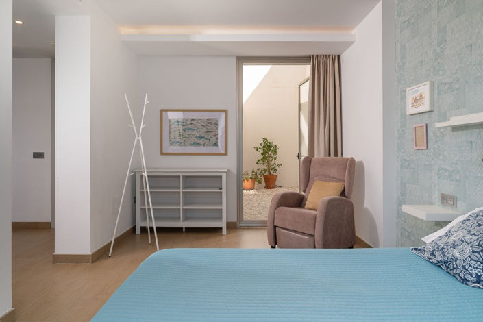 Image No.29-5 Bed Townhouse for sale