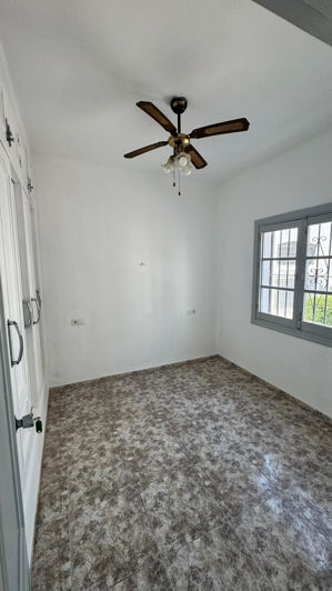 Image No.18-3 Bed Apartment for sale