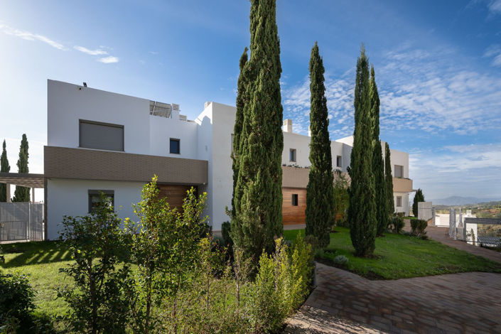 Image No.27-3 Bed Townhouse for sale