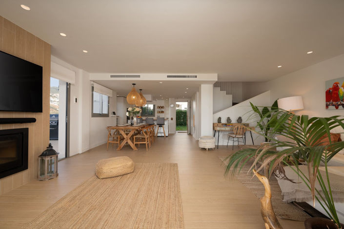 Image No.5-3 Bed Townhouse for sale