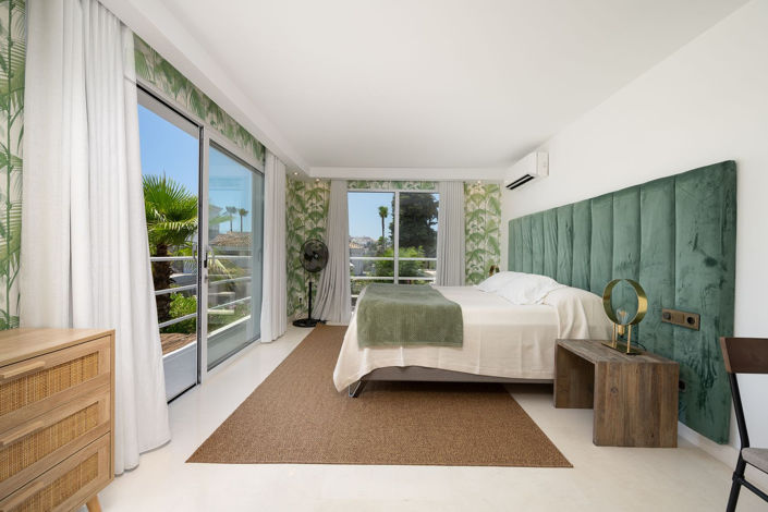 Image No.13-6 Bed Villa for sale