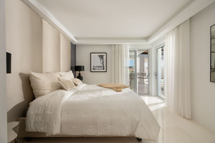 Image No.8-6 Bed Villa for sale