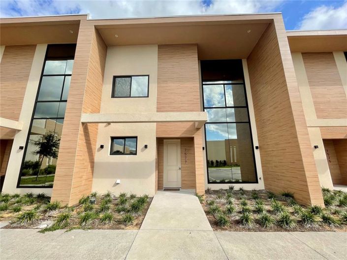 Image No.1-3 Bed Townhouse for sale