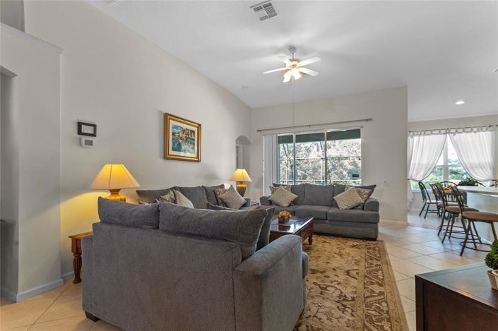 Image No.16-4 Bed Property for sale