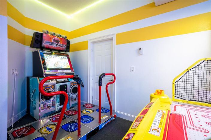 Image No.25-6 Bed Property for sale