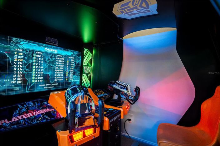 Image No.26-6 Bed Property for sale