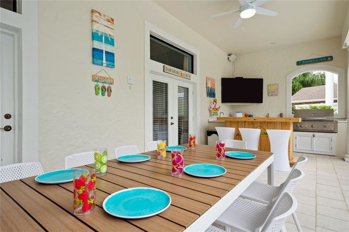 Image No.40-6 Bed Property for sale