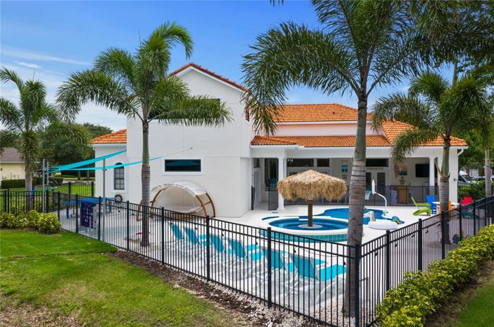 Image No.42-6 Bed Property for sale