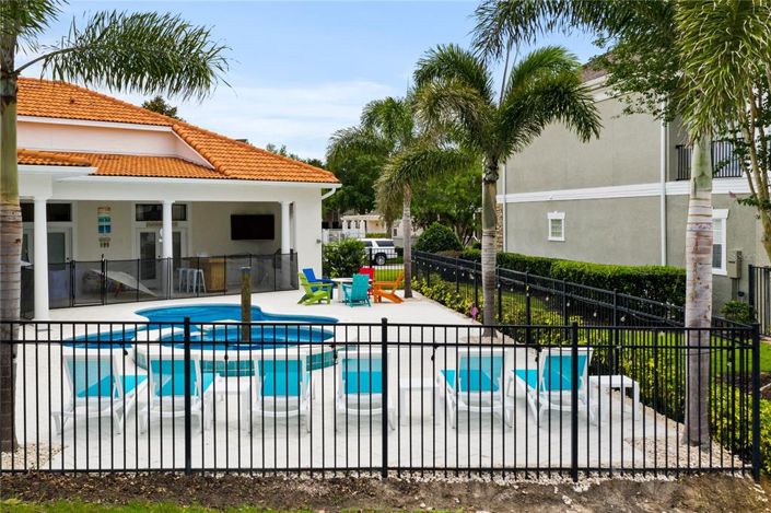 Image No.50-6 Bed Property for sale