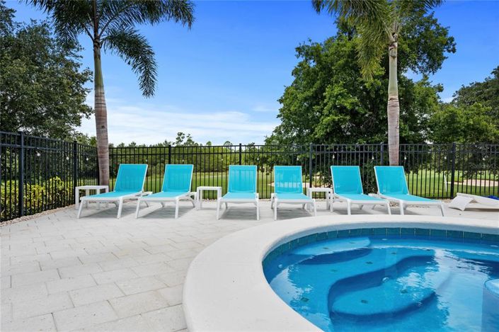 Image No.51-6 Bed Property for sale