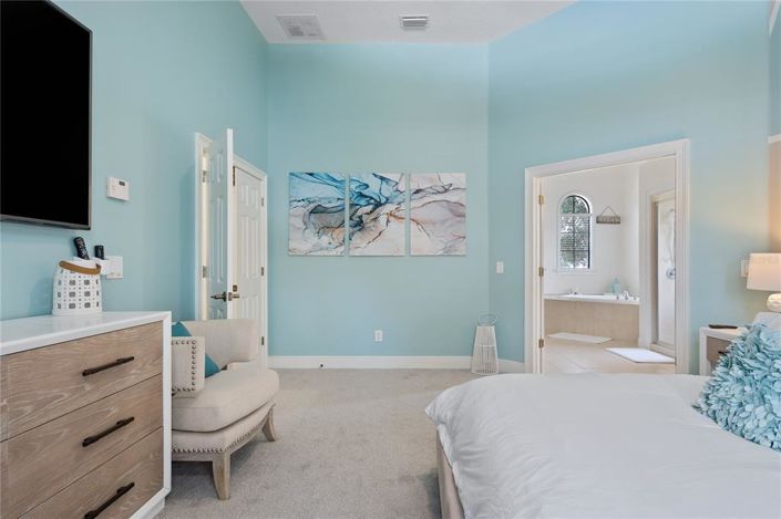 Image No.56-6 Bed Property for sale