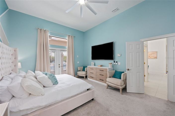 Image No.57-6 Bed Property for sale