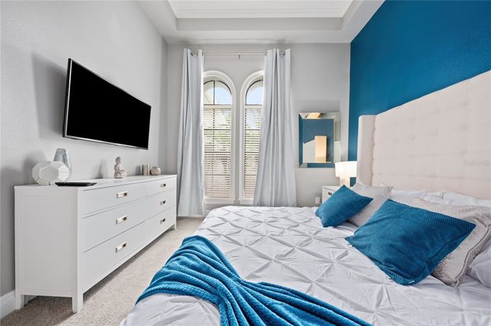 Image No.84-6 Bed Property for sale