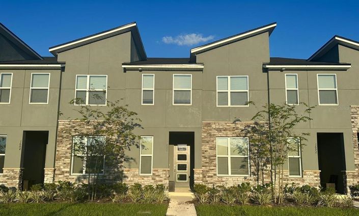 Image No.1-5 Bed Townhouse for sale