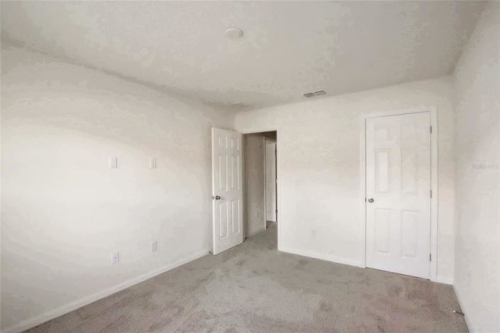 Image No.18-5 Bed Townhouse for sale