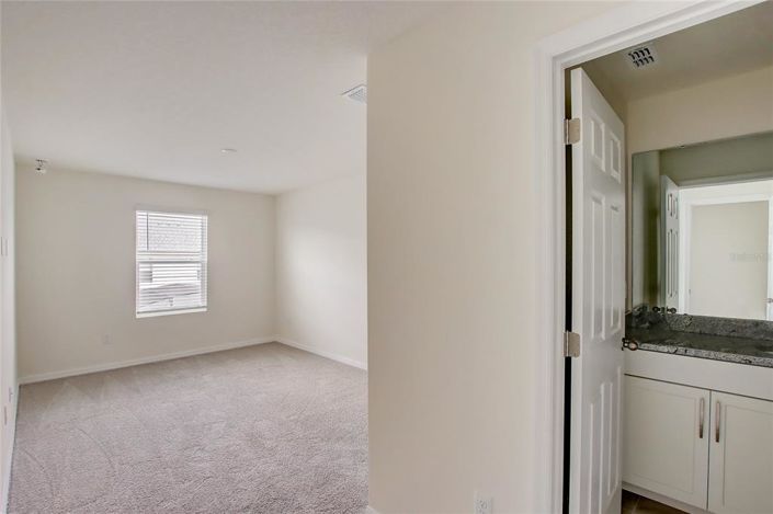 Image No.23-5 Bed Townhouse for sale