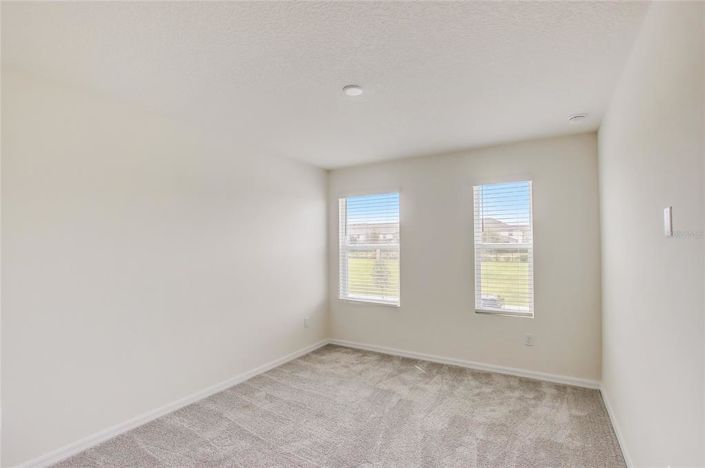 Image No.28-5 Bed Townhouse for sale