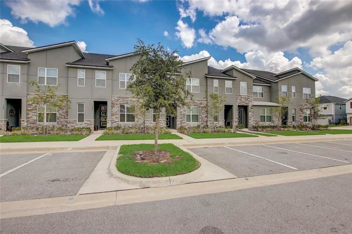 Image No.52-5 Bed Townhouse for sale