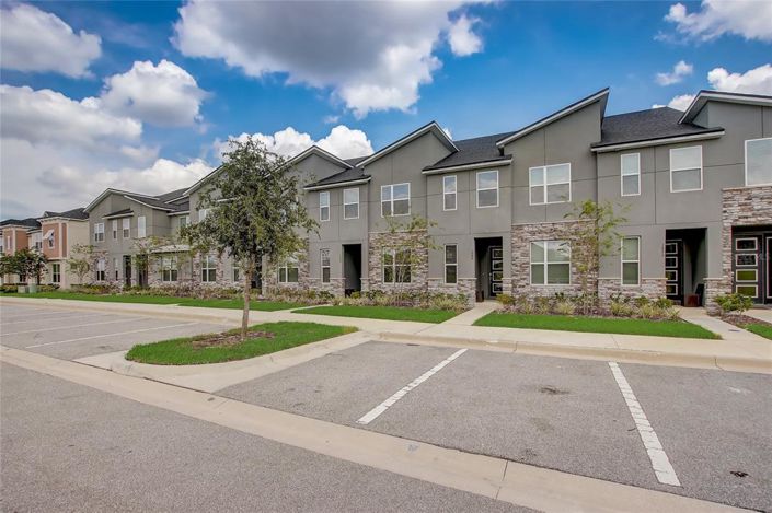 Image No.56-5 Bed Townhouse for sale