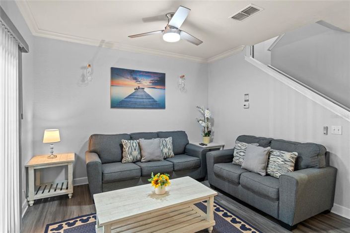 Image No.10-4 Bed Townhouse for sale