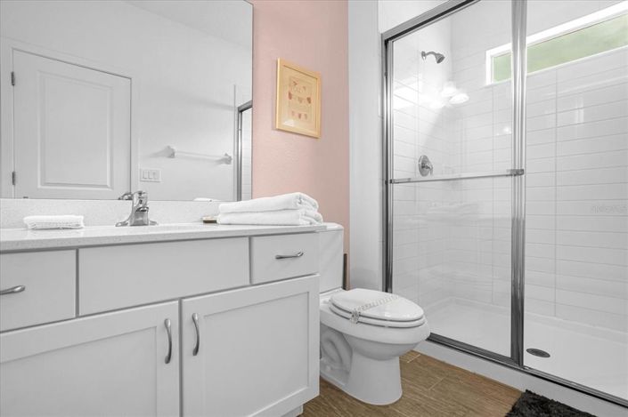 Image No.28-7 Bed Property for sale