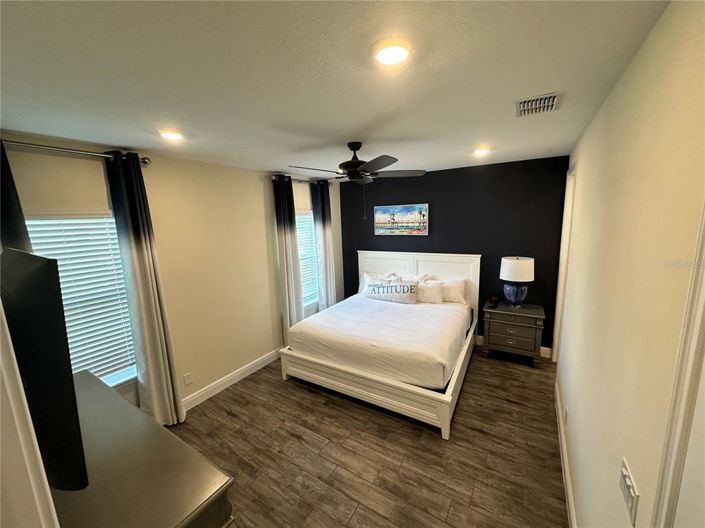 Image No.14-3 Bed Townhouse for sale