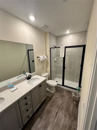 Image No.18-3 Bed Townhouse for sale