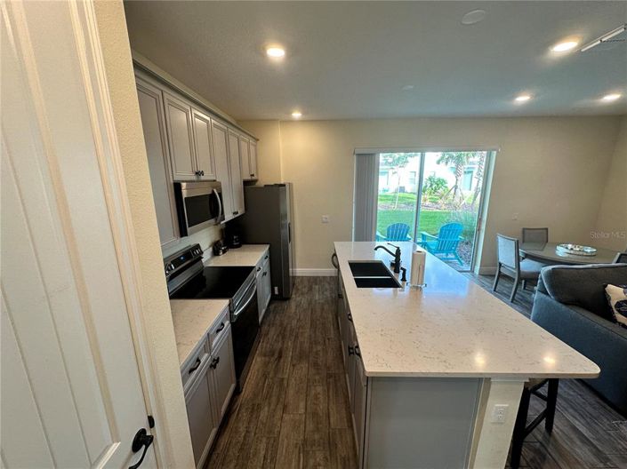 Image No.8-3 Bed Townhouse for sale