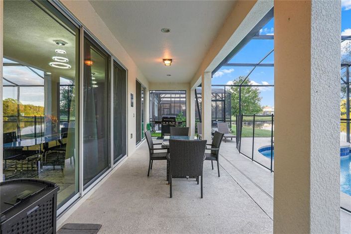 Image No.22-10 Bed Property for sale