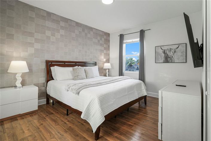 Image No.25-10 Bed Property for sale