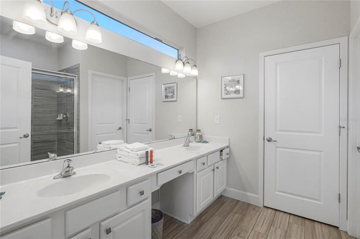 Image No.31-10 Bed Property for sale