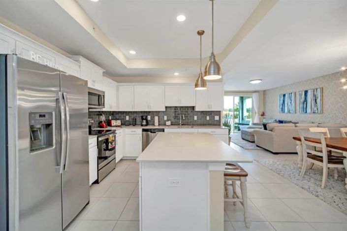 Image No.3-3 Bed Property for sale