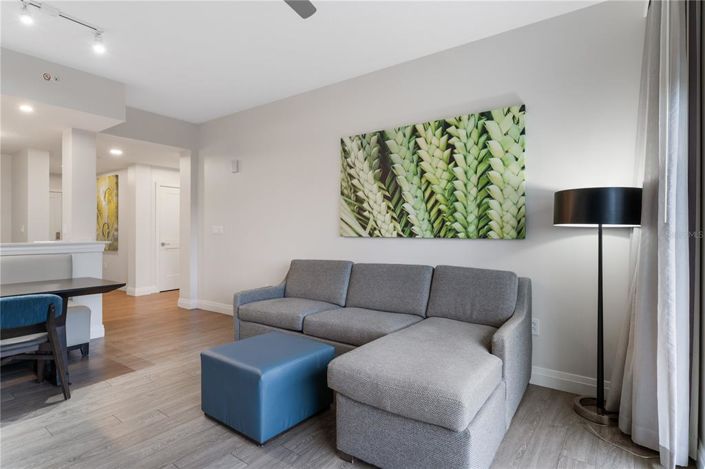 Image No.11-2 Bed Property for sale