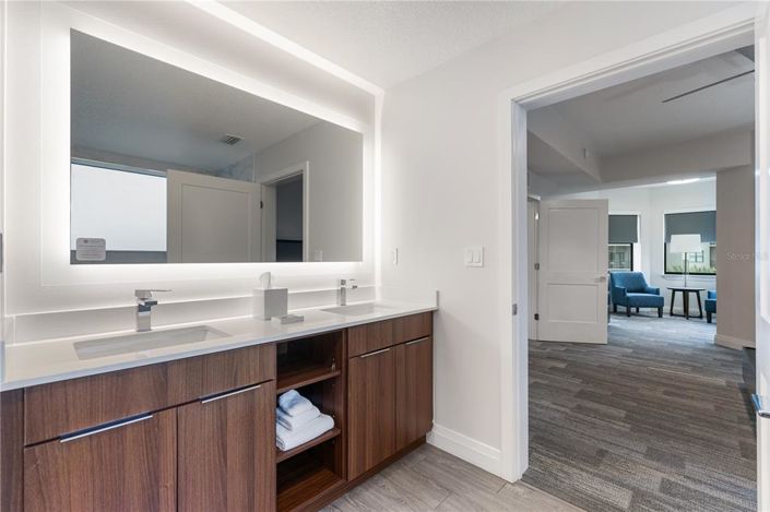 Image No.27-2 Bed Property for sale