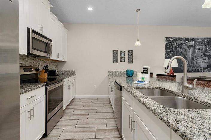 Image No.7-4 Bed Townhouse for sale