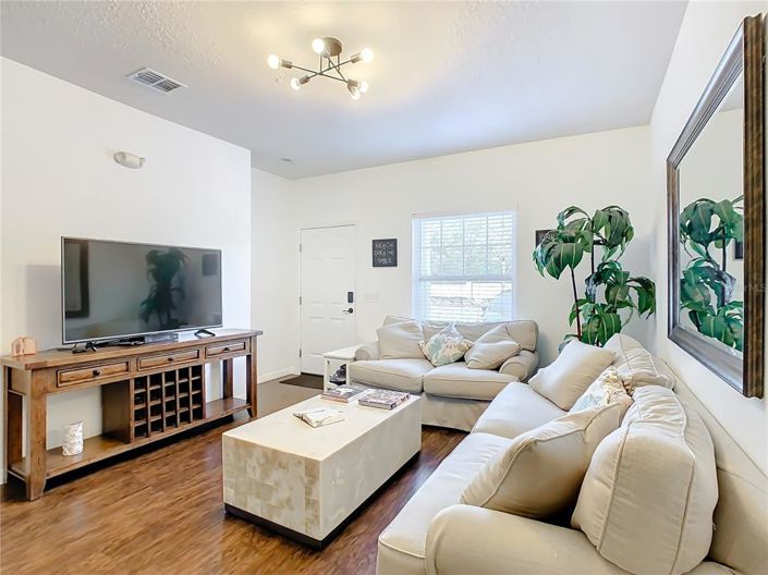 Image No.5-3 Bed Townhouse for sale