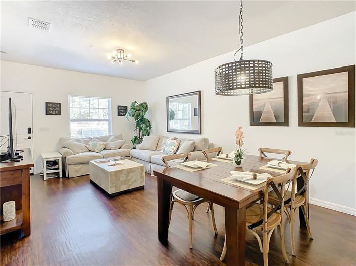 Image No.8-3 Bed Townhouse for sale