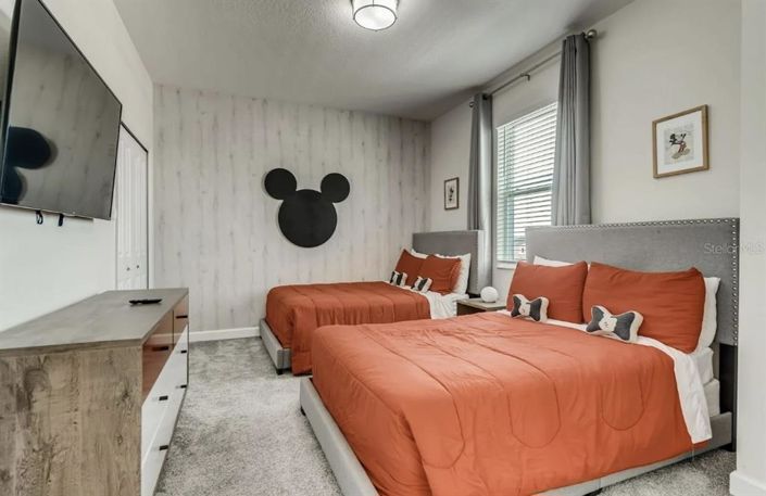 Image No.10-3 Bed Property for sale