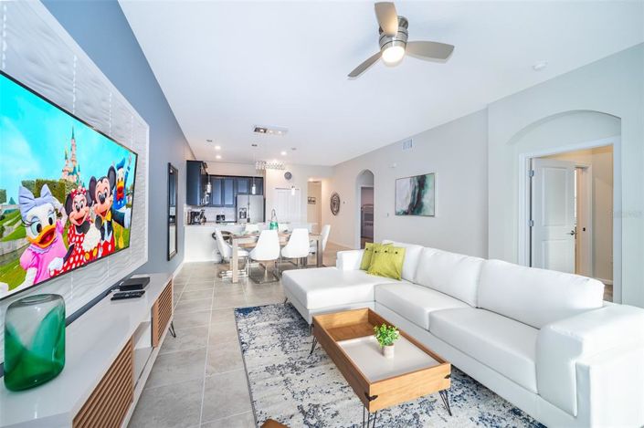 Image No.10-2 Bed Property for sale