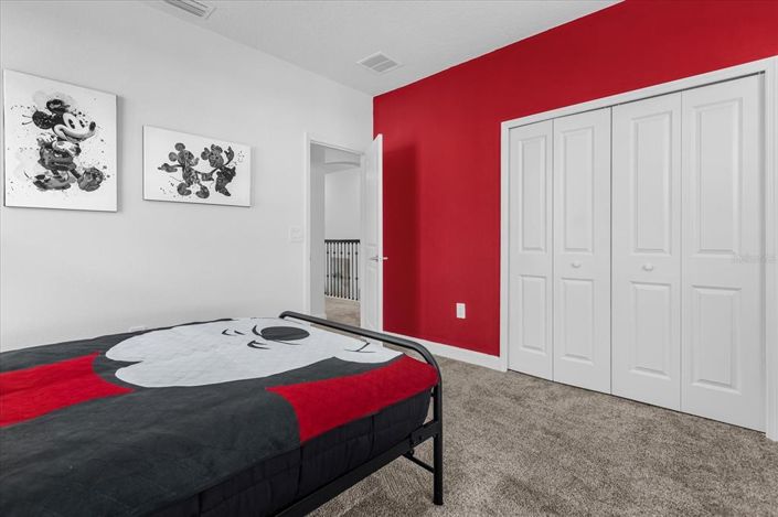 Image No.19-5 Bed Property for sale