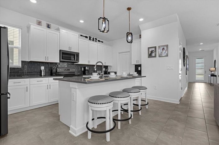 Image No.7-5 Bed Property for sale