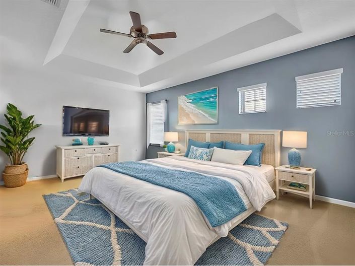 Image No.24-6 Bed Property for sale