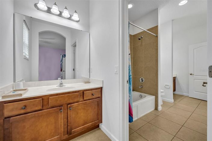 Image No.41-6 Bed Property for sale