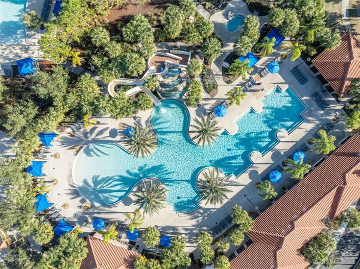 Image No.56-6 Bed Property for sale