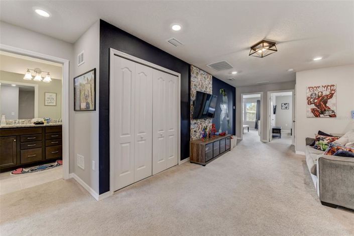 Image No.22-5 Bed Townhouse for sale